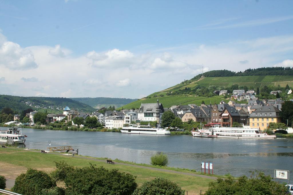 Hotel Vier Loewen Traben-Trarbach Exterior photo